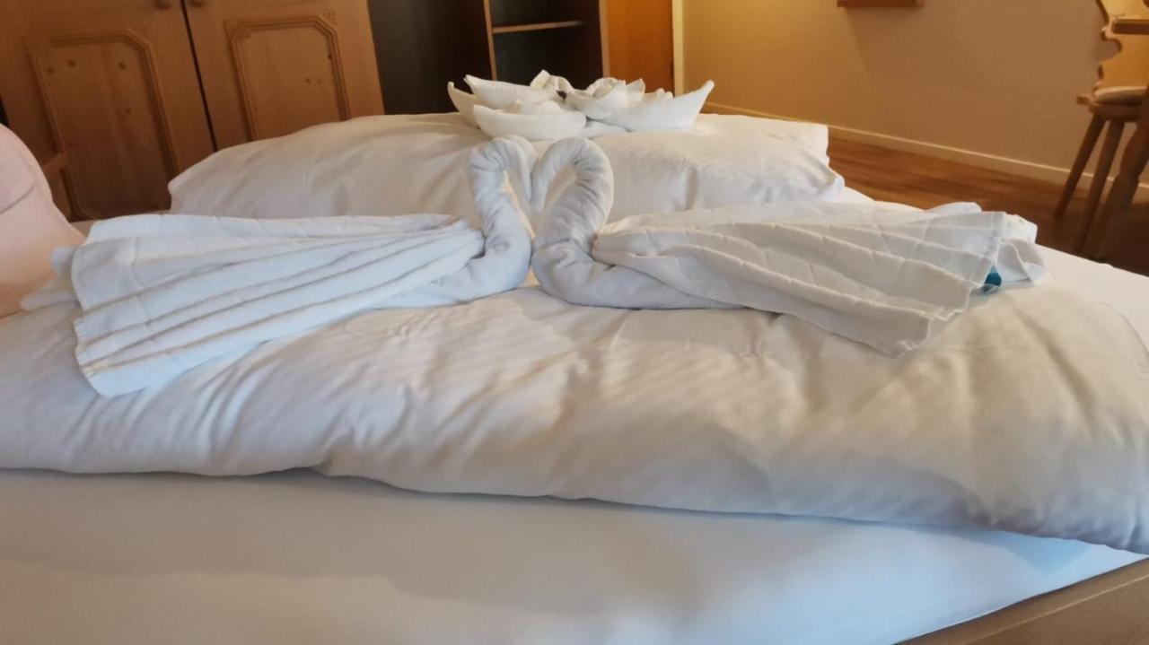 Hotel Dernbachtal Extérieur photo